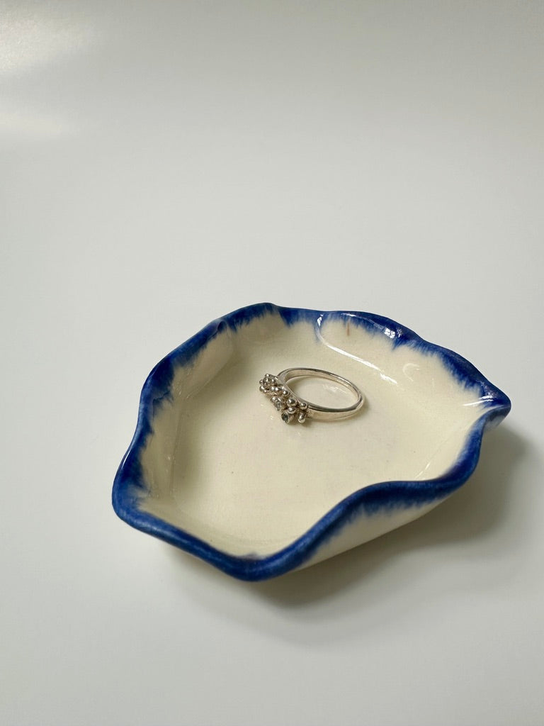 Blue Ruffle - porcelain