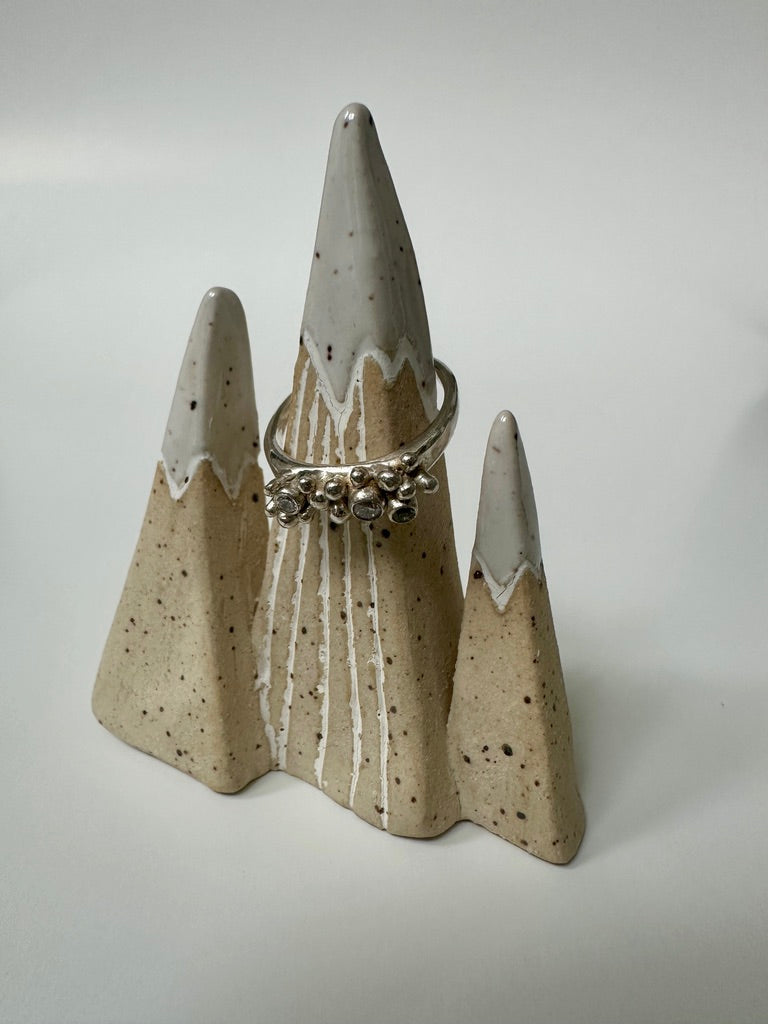 Mountain ring holder - Matte Speckle 3