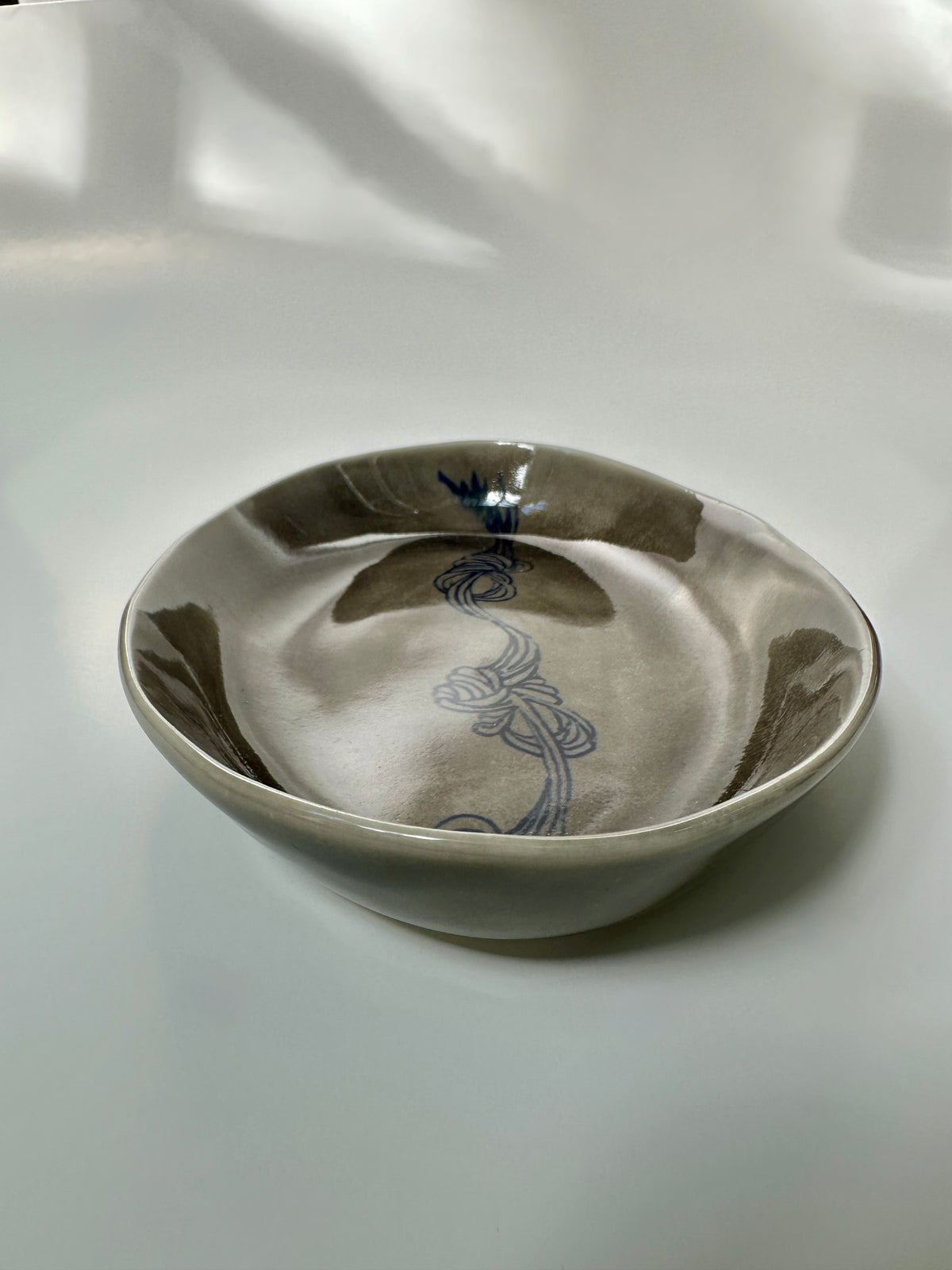 Grey oval dish - porcelain