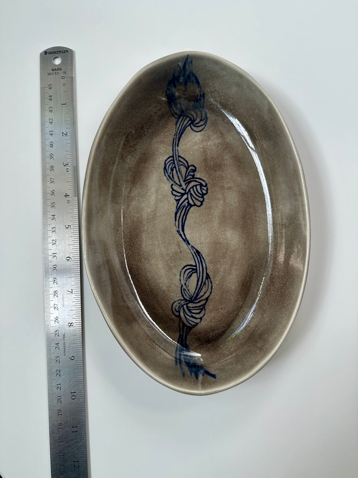 Grey oval dish - porcelain