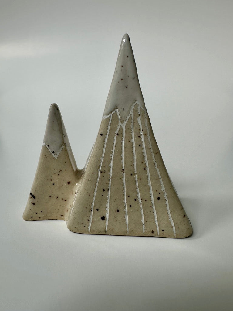 Mountain ring holder