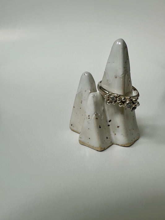 Mountain ring holder - Speckled