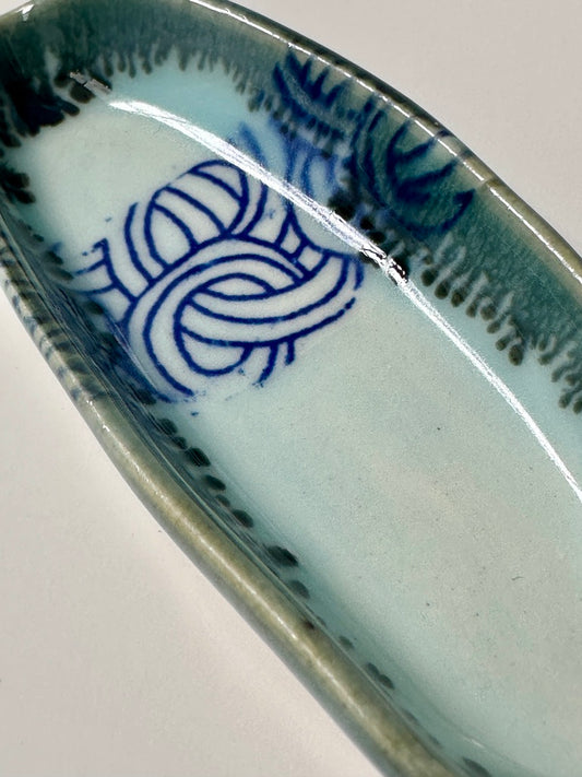 Long green waves - porcelain