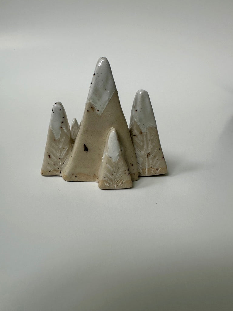 Mountain ring holder - Speckle 4