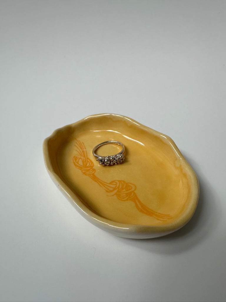 Yellow Knot - porcelain