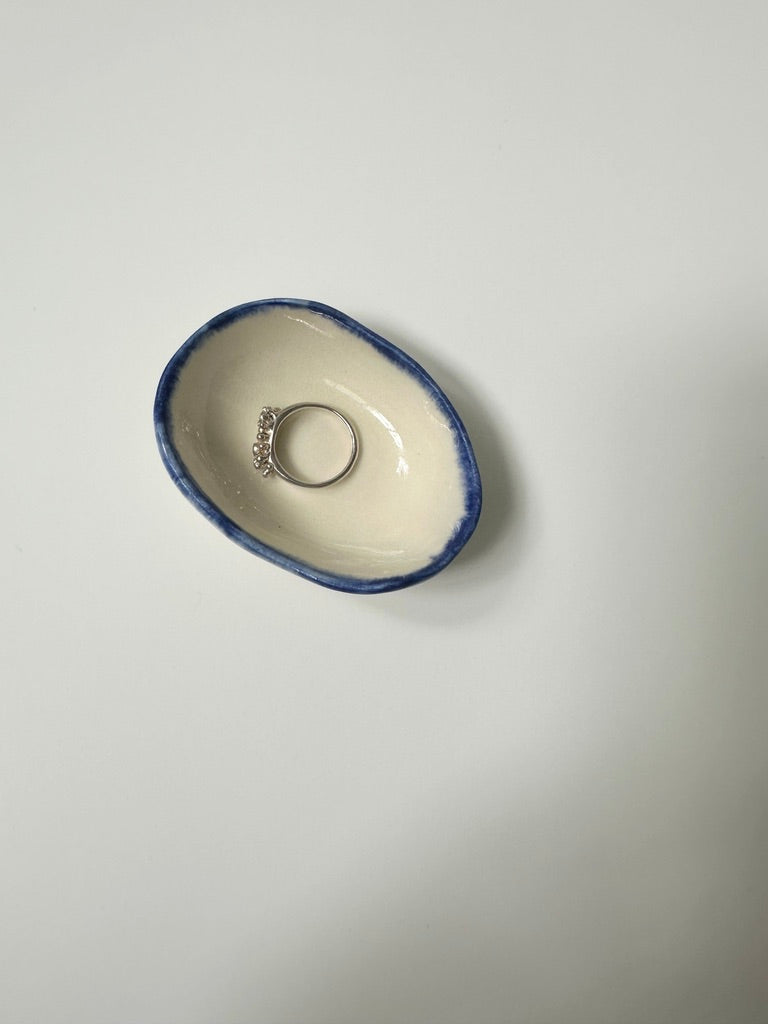 Little round blue - porcelain