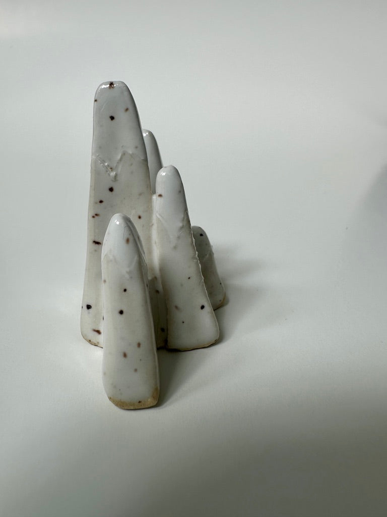 Mountain ring holder - Stoneware White