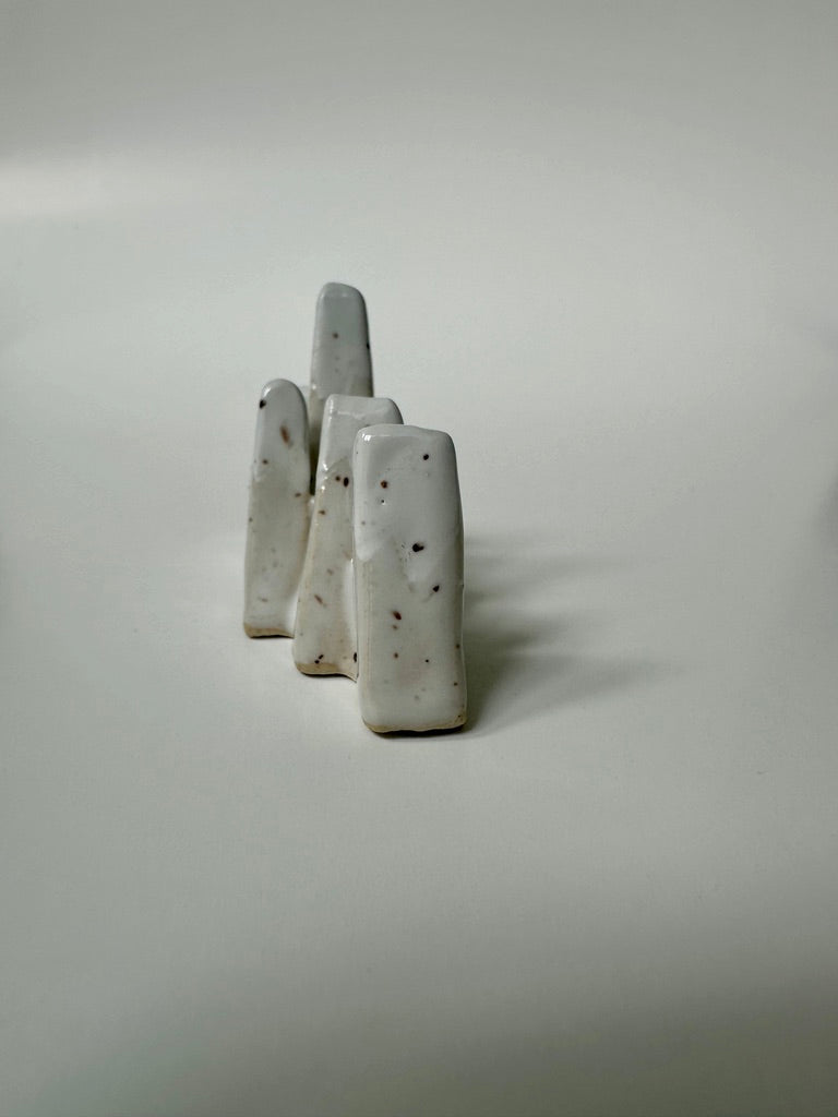 Mountain ring holder - Speckled