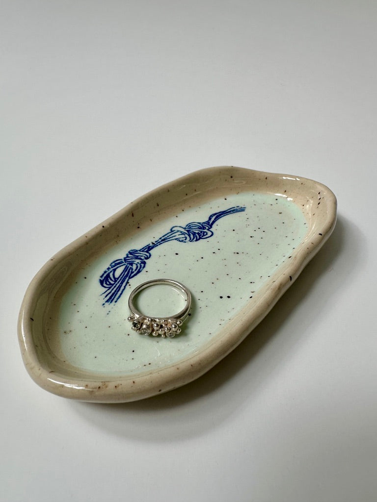 Robin's Egg Knot - stoneware