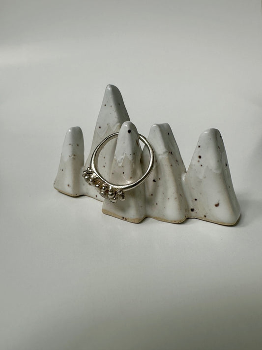 Mountain ring holder - Speckled