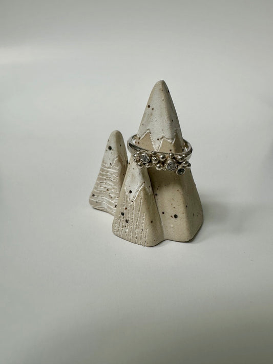 Mountain ring holder - Matte Speckle
