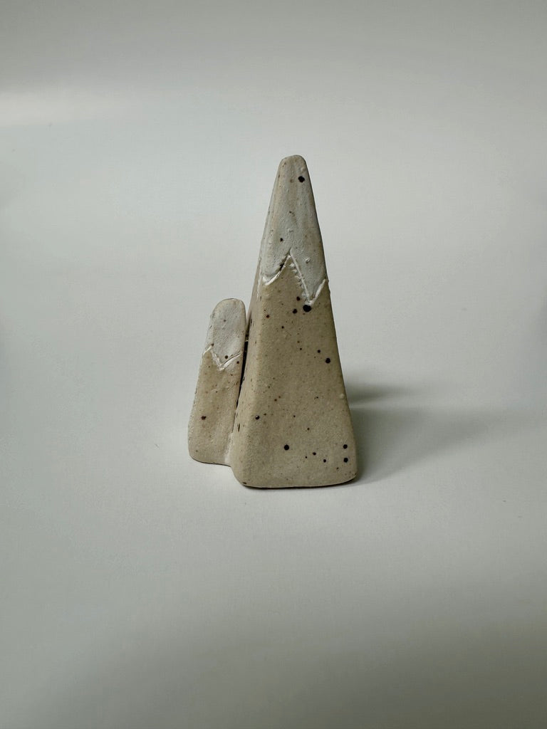Mountain ring holder - Matte Speckle