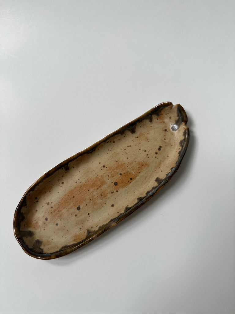 'leeather' plate - porcelain