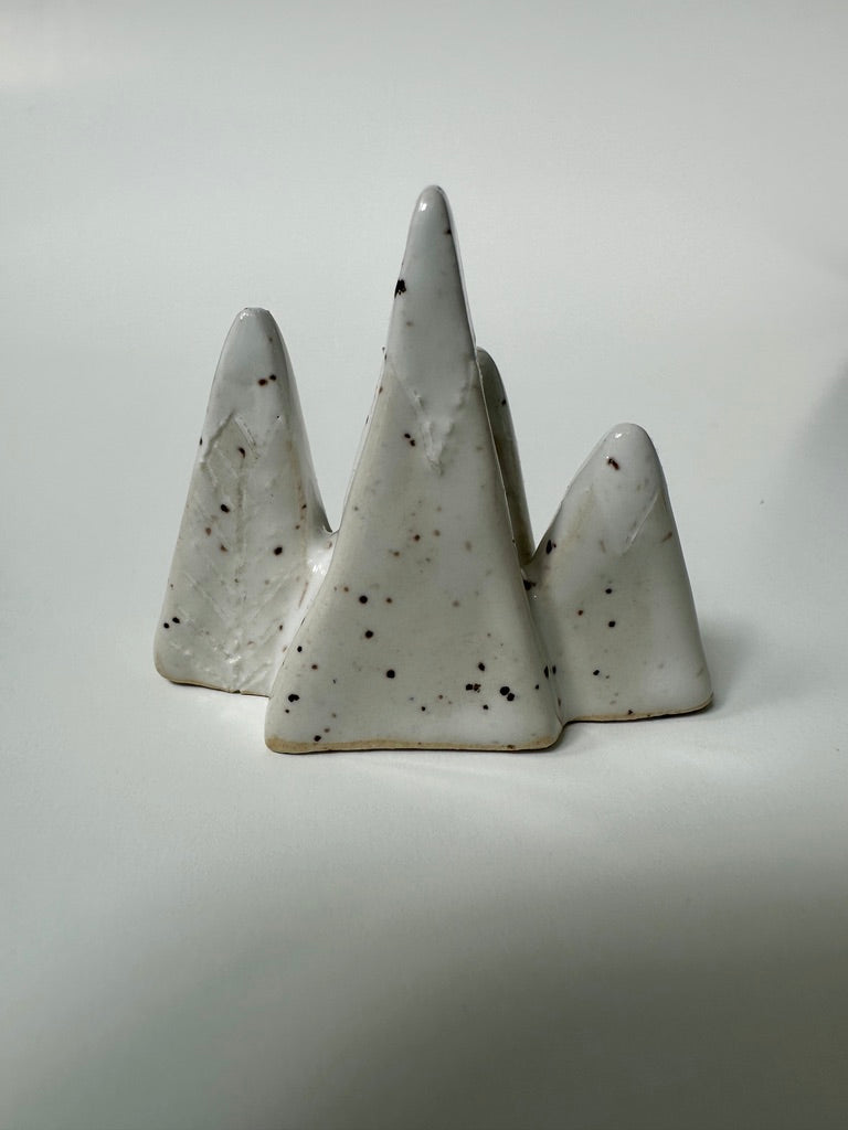 Mountain ring holder - Stoneware White
