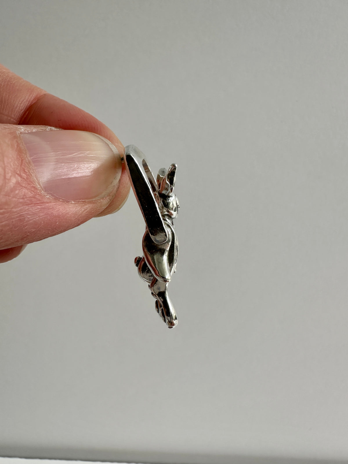 'Olive' Lapel Pin