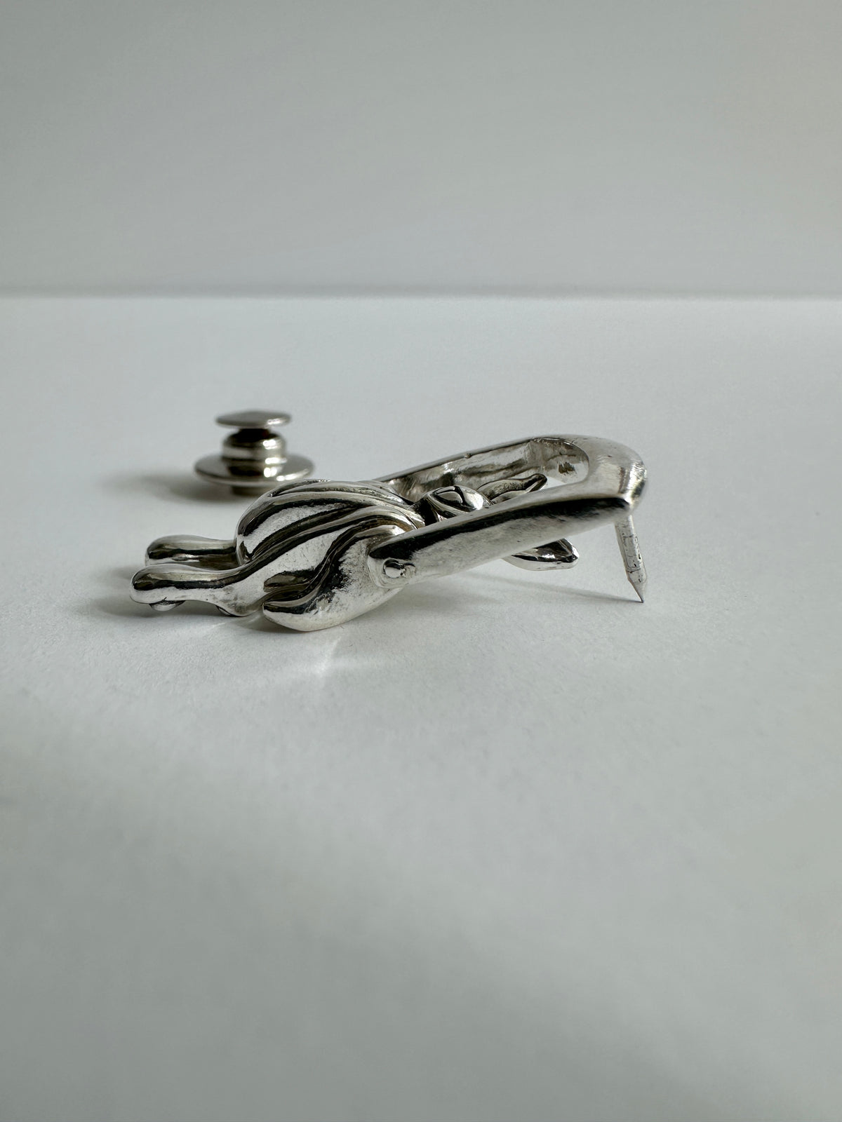 'Olive' Lapel Pin