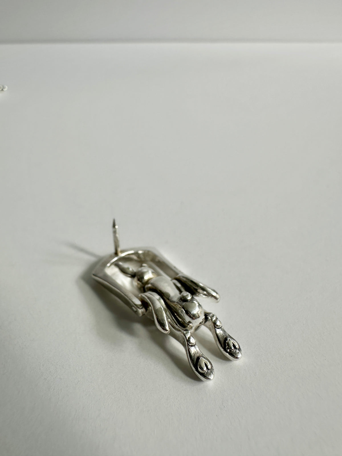 'Olive' Lapel Pin