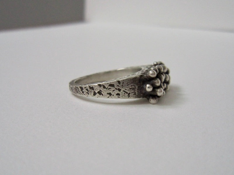 Small Oxidized Anemone Ring