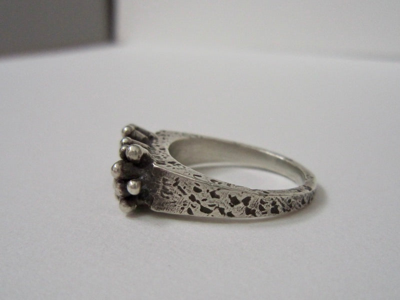 Small Oxidized Anemone Ring